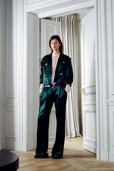 Look 18